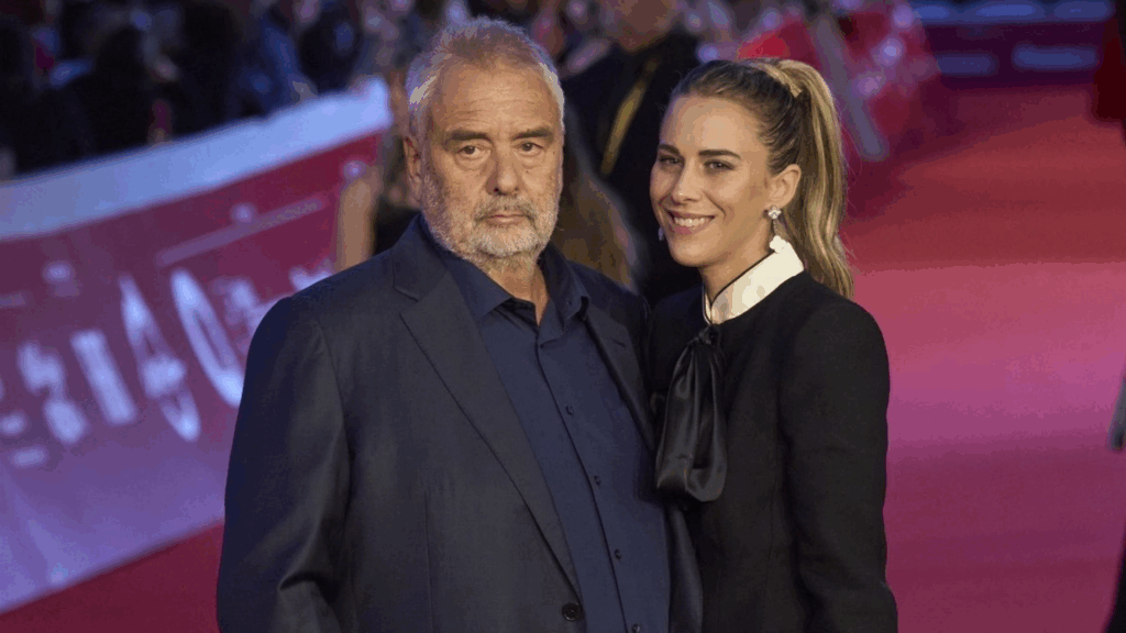 Luc Besson : le réalisateur officialise avec sa compagne l’avocate de 34 ans, Sarah Saldmann