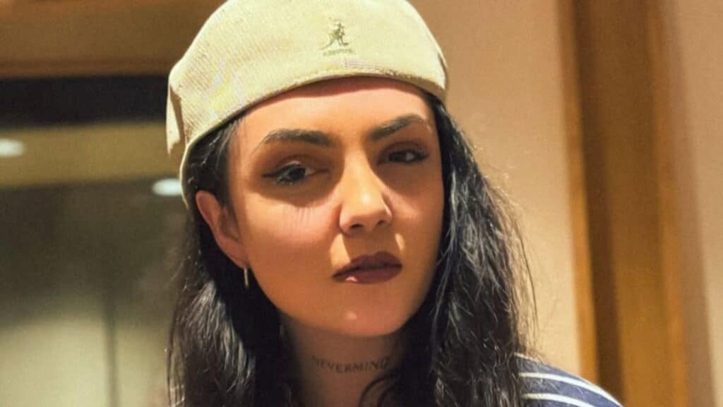 Hoshi : la chanteuse accuse son ex-compagne et manageuse d'abus et de violences 