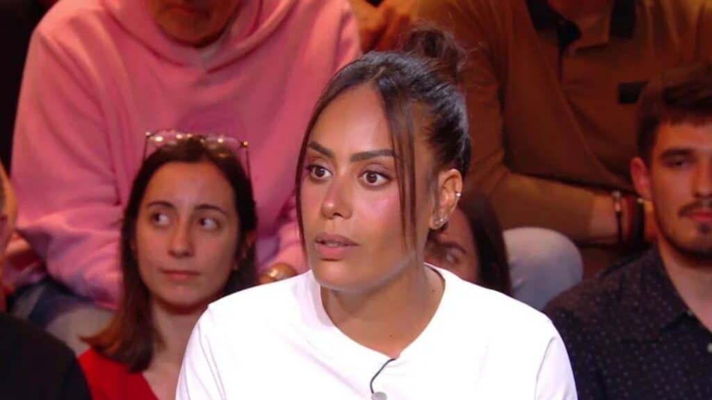 Amel Bent : la chanteuse a récemment été la cible de nombreuses attaques racistes