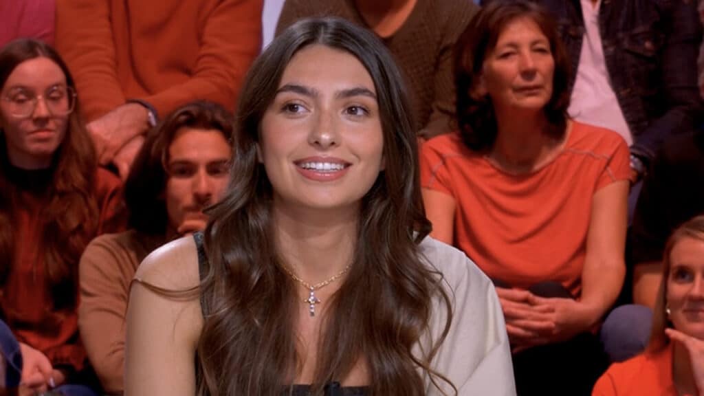 « Ils dorment ensemble » : Ema répond aux rumeurs de couple à la Star Academy