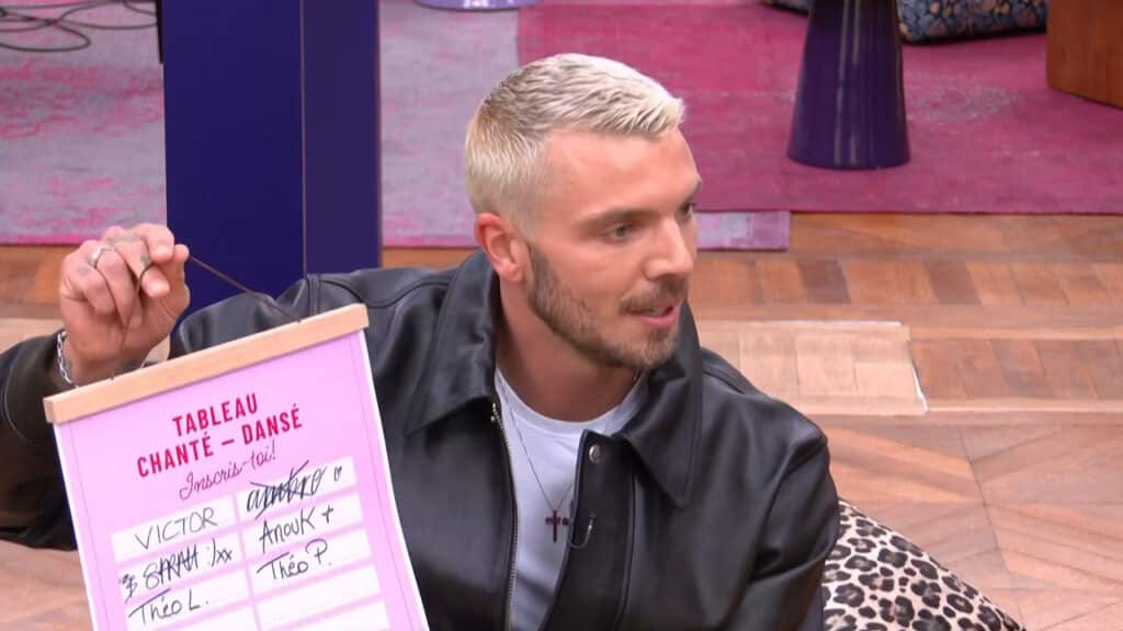 "Je ne comprends pas !" : Jonathan Jenvrin le prof de danse pousse un énorme coup de gueule à la Star Academy !