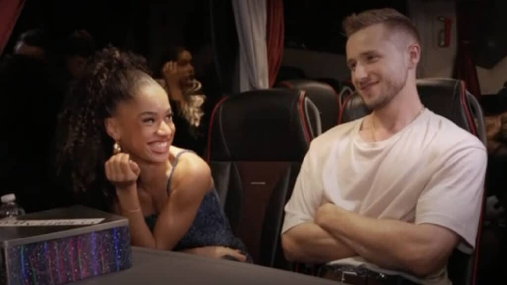 Léane en couple avec Théo L : Elle répond à la rumeur