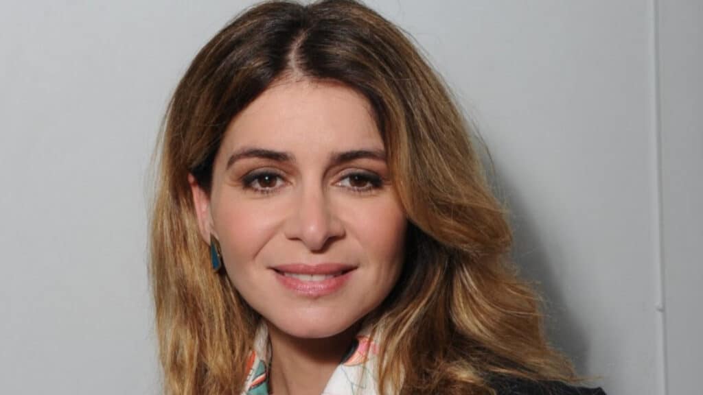 Julie Zenatti : enceinte et victime d'un AVC, elle revient sur cette période difficile de sa vie