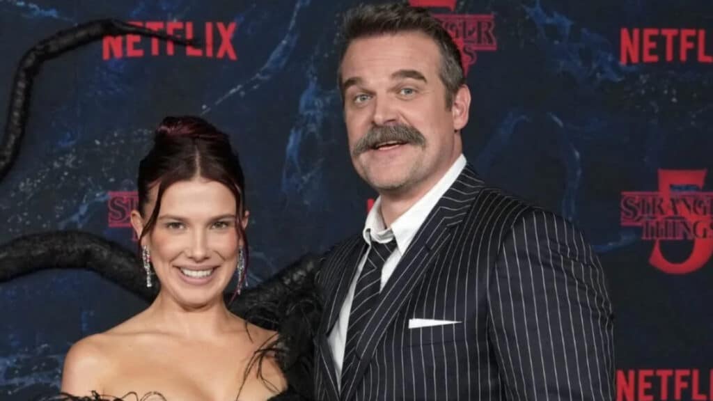 Stranger Things : Millie Bobby Brown harcelée par David Harbour ?