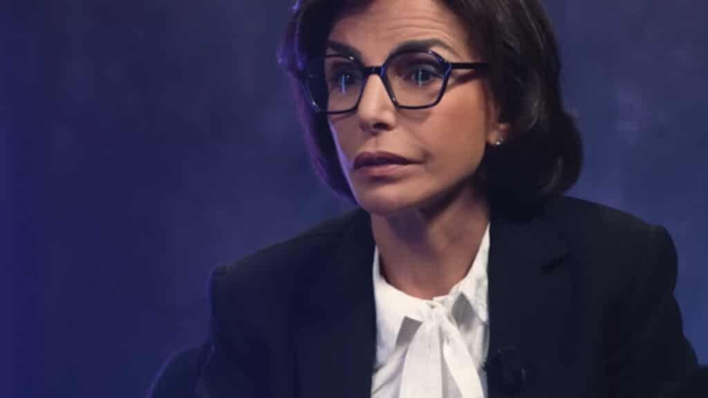 Rachida Dati : elle a failli craquer pour un admirateur secret qui lui envoyait "des lettres enflammées"