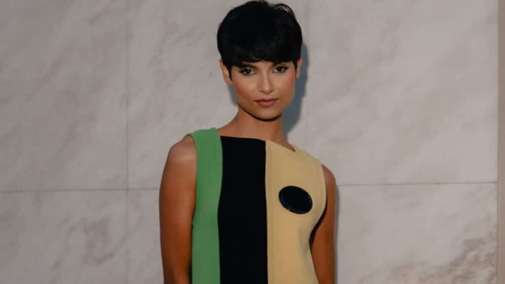 Miss Univers 2025 : le compagnon d’Ève Gilles raconte comment ils se sont rencontrés pour la 1ère fois