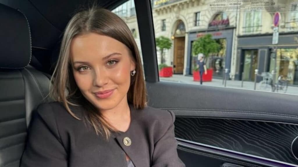 "On me disait comment parler, m'habiller..." : Carla Lazzari revient sur "la descente aux enfers" qu'elle a vécue après le succès de Bim Bam Toi