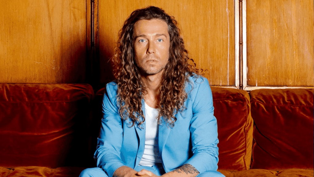 Julien Doré : pour son fils, le chanteur est prêt à dire adieu à la musique