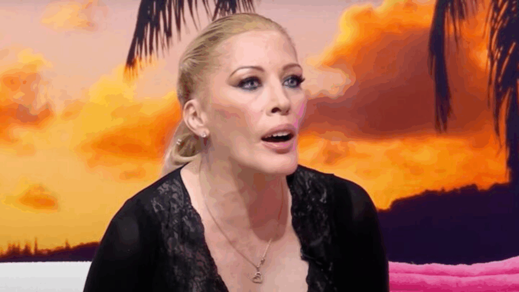 Loana relance la rumeur sur sa vie amoureuse à l’occasion d’Halloween avec un cliché intriguant