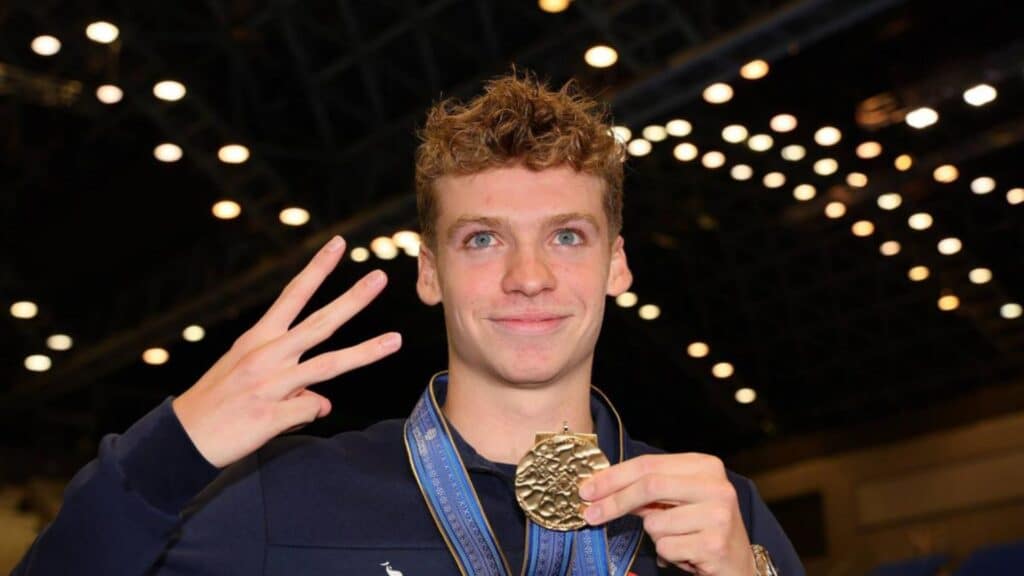 Léon Marchand : le champion de natation obtient son diplôme d'ingénieur informatique 