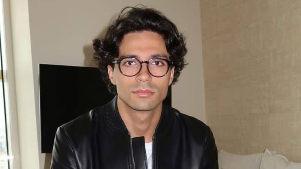 Mayer (Secret Story) : pour le réveillon de Noël, il organise un repas pour ses abonnés seuls 