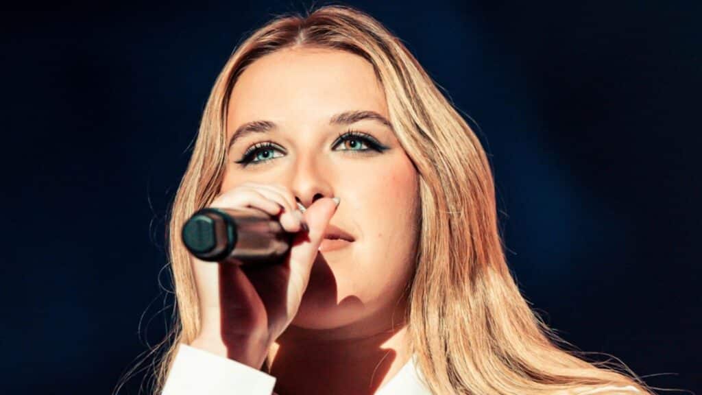 Héléna malade : la chanteuse a dû annuler au dernier moment sa venue sur Europe 1