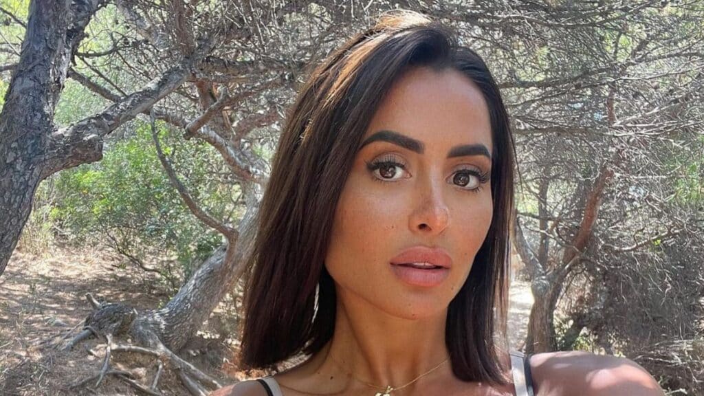 Marine El Himer : en tenue d’Eve sur les réseaux sociaux, les internautes sont outrés