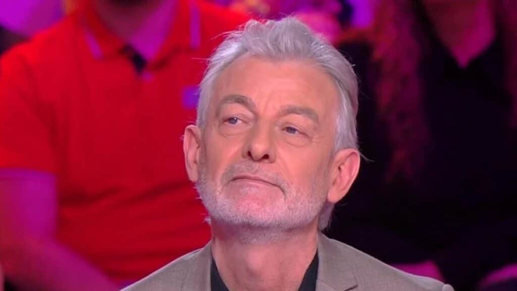Gilles Verdez : le chorniqueur quitte la France avec sa femme