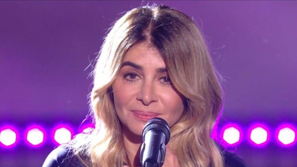 Julie Zenatti : la chanteuse évoque sans concession sa vie de mère de famille