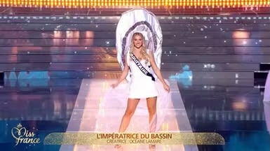 Une Miss déguisée en huître géante fait le buzz !