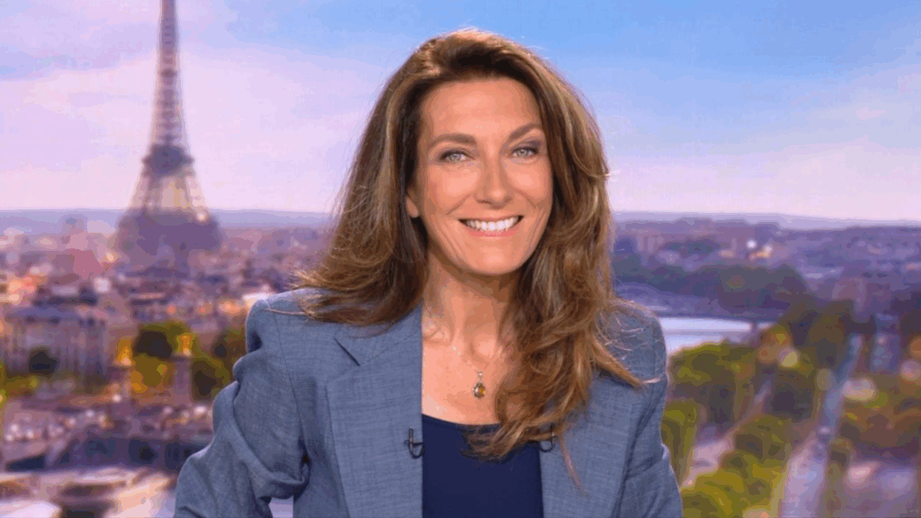 Anne-Claire Coudray se confie sur son tic présent durant les premières minutes du JT