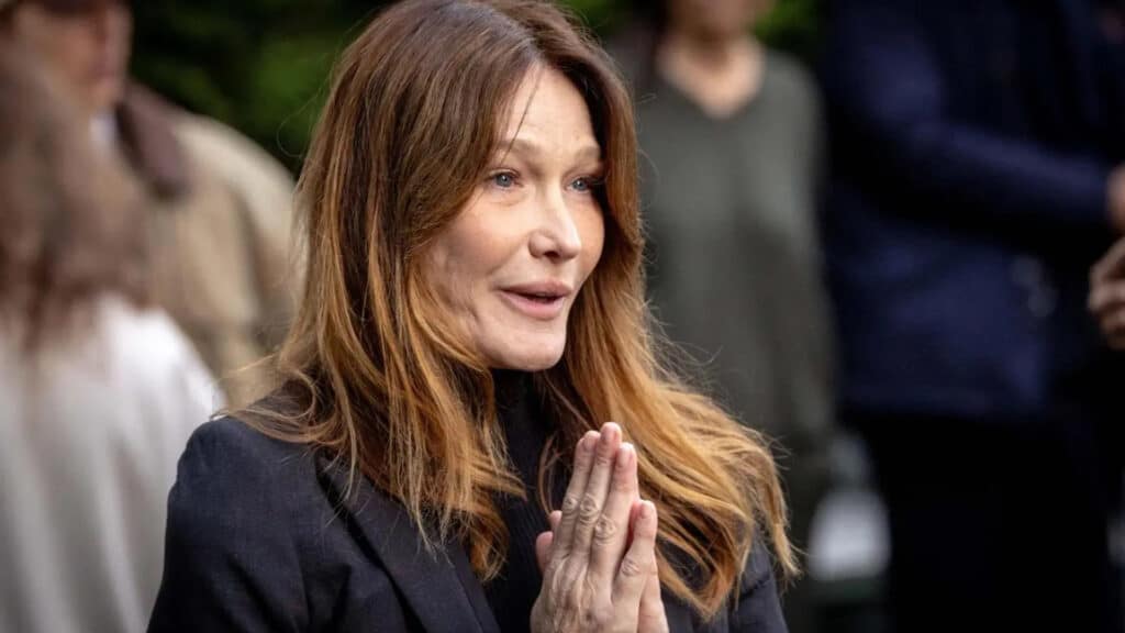 Carla Bruni : guérie d'un cancer du sein, l'ex première dame donne des nouvelles rassurantes