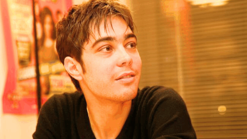 Grégory Lemarchal : un jeune garçon suspecté d'être "la réincarnation" du chanteur