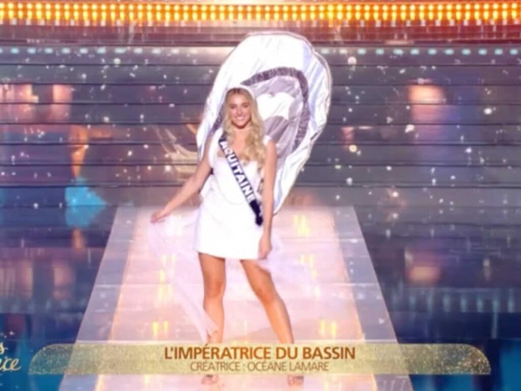 Une Miss déguisée en huître géante fait le buzz à Miss France !