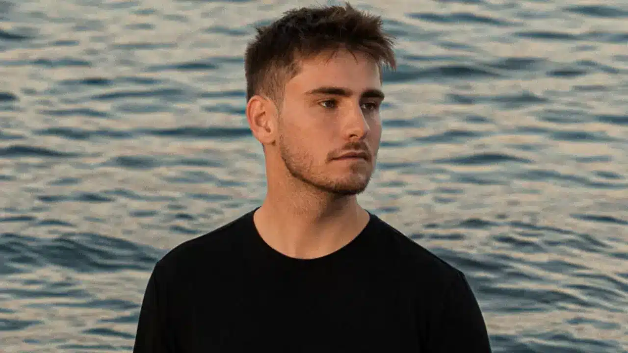 Julien Lieb (Star Academy) stoppe son concert pour aider une femme au bord du malaise