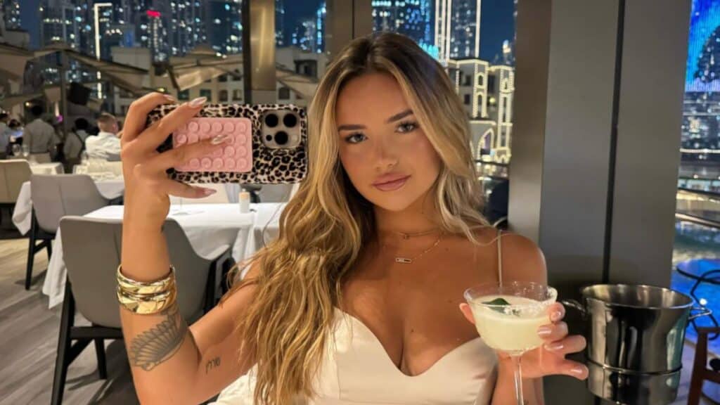 Victoria Mehault : 6 mois après sa rupture avec le père de son fils, elle officialise avec son nouveau chéri