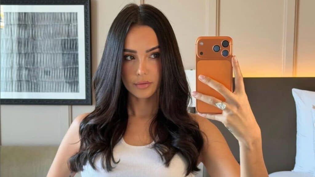 Nabilla Vergara : elle passe un test de QI et montre le résultat