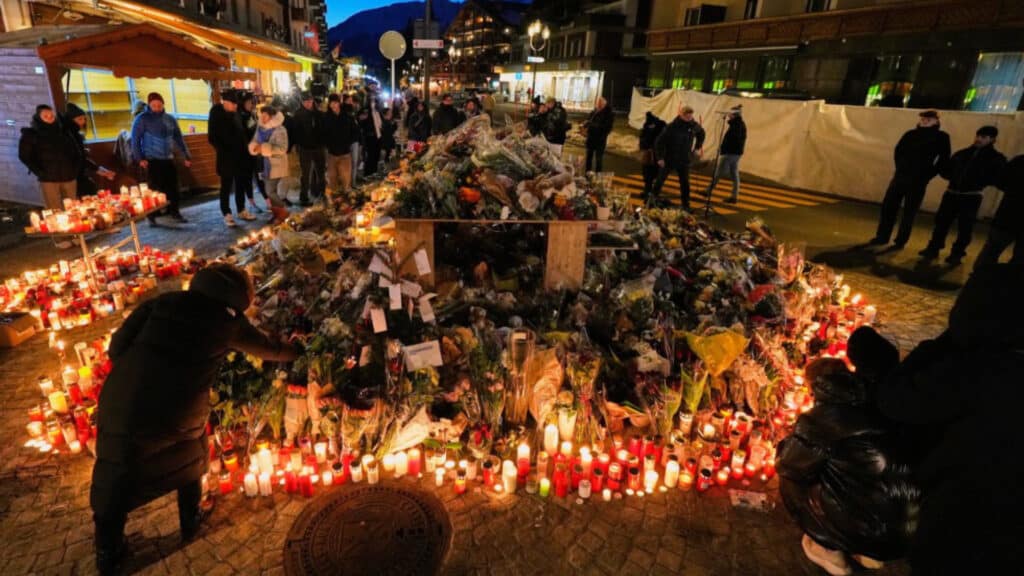 Incendie à Crans-Montana : les mineurs avaient-ils le droit d'être dans le bar ?