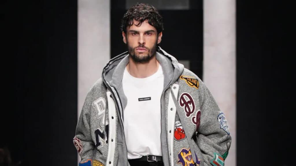 APM Monaco : Baptise Giabiconi fait sensation au défilé Dolce Gabana de la Fashion Week de Milan