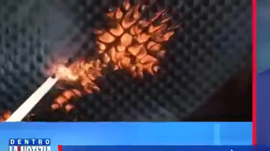 Incendie de Crans-Montana : la télévision italienne teste en direct l'inflammabilité de la mousse isolante du Constellation