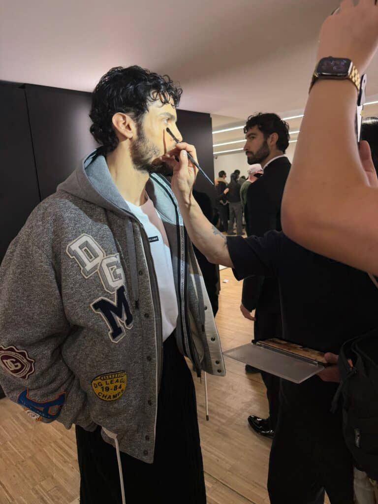 APM Monaco : Baptise Giabiconi fait sensation au défilé Dolce Gabana de la Fashion Week de Milan