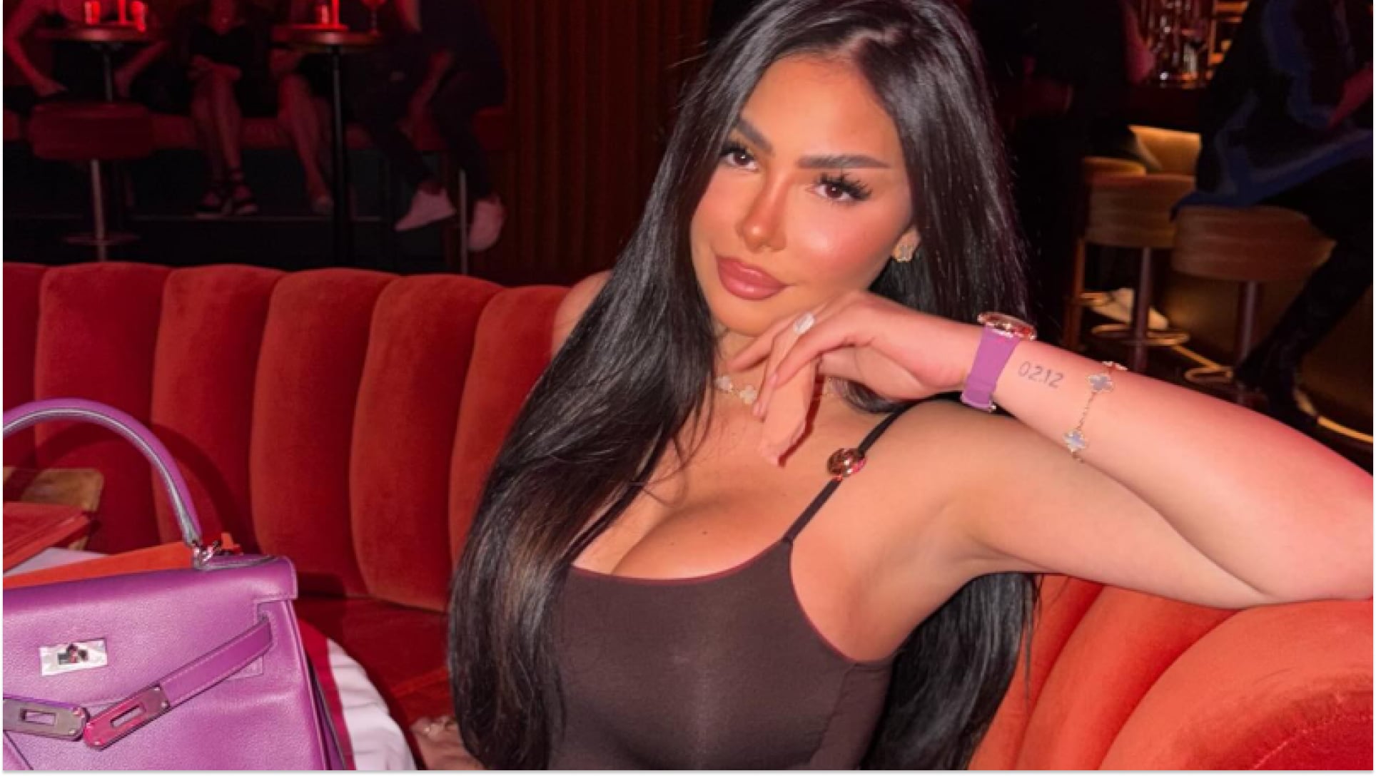 Après deux ans de travaux, Maeva Ghennam présente sa demeure XXL à Dubaï