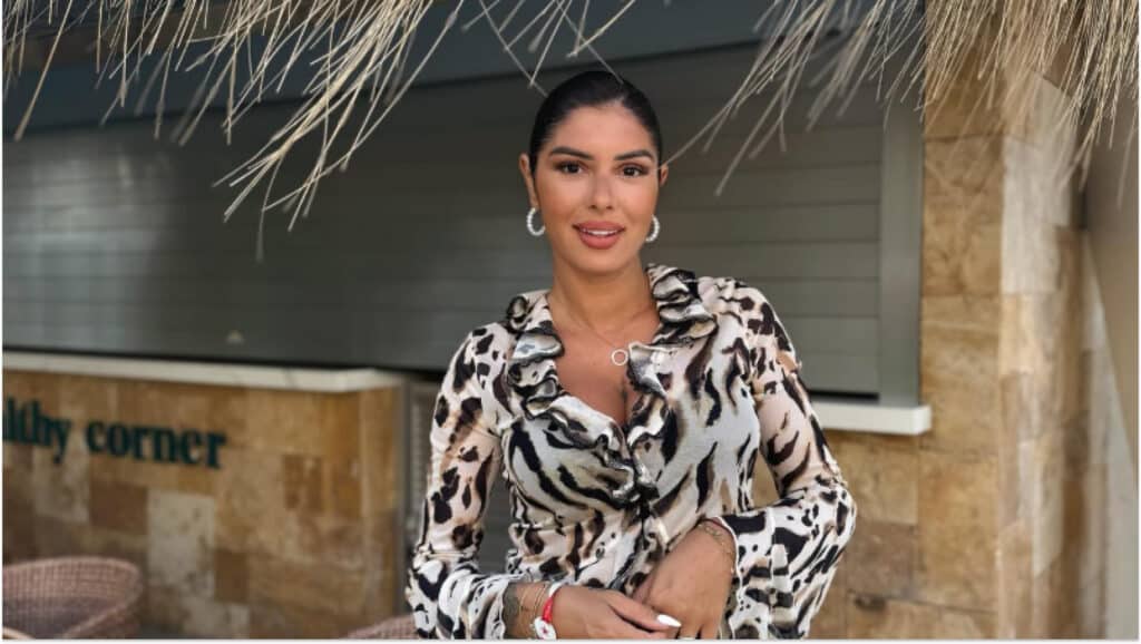 Sarah Lopez enceinte de son deuxième enfant : elle n’arrive pas à profiter de sa grossesse