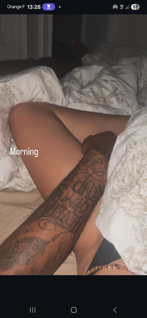 Kelly Vedovelli enceinte : elle s’affiche avec son compagnon suite aux rumeurs de séparation