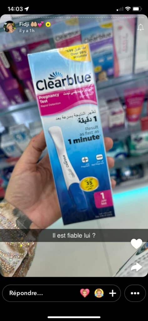 Fidji Ruiz : enceinte de son deuxième enfant ? Elle montre son test de grossesse et fait la liste de ses symptômes