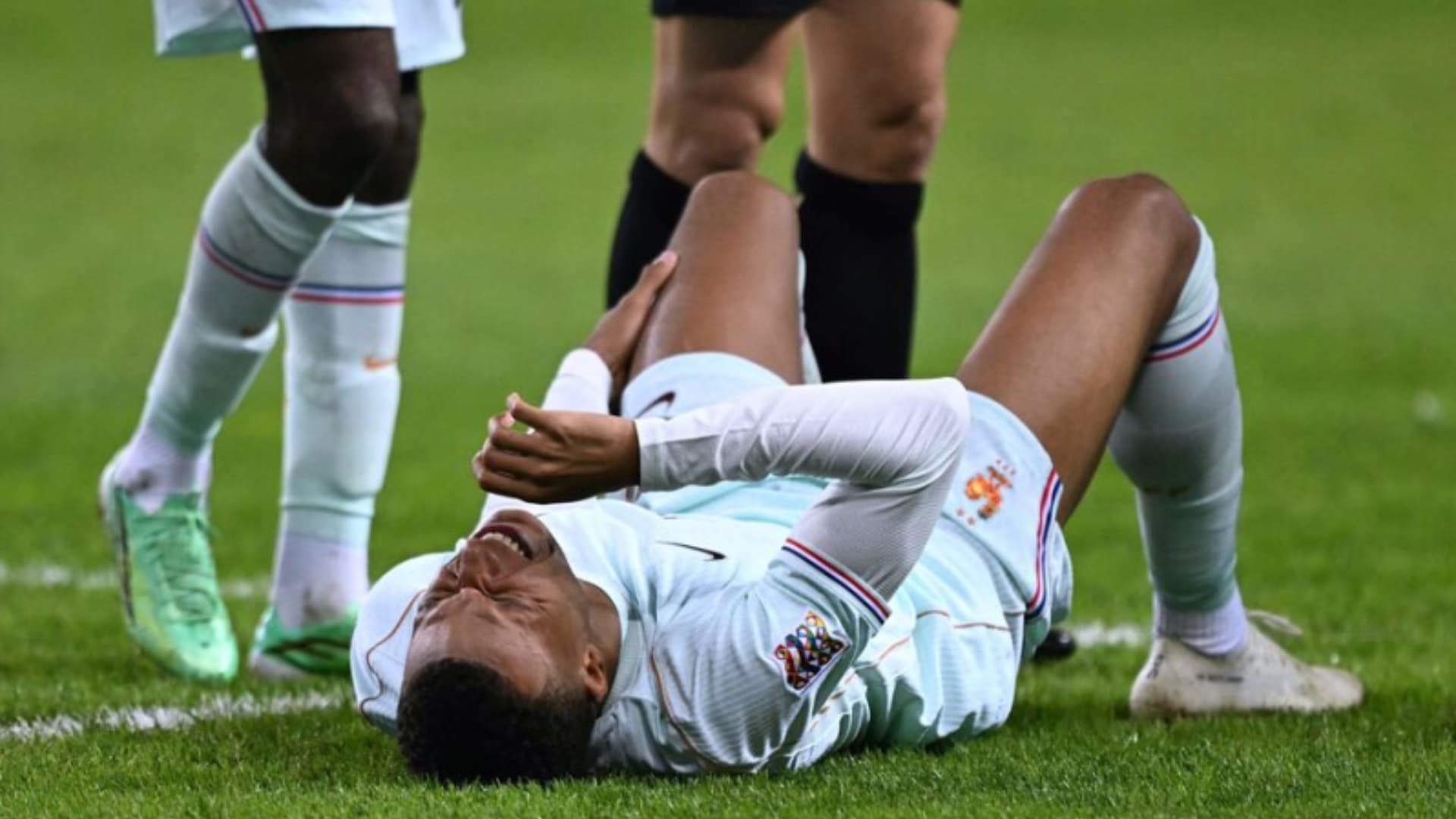 Kylian Mbappé : blessé au genou, il quitte déjà le rassemblement des Bleus