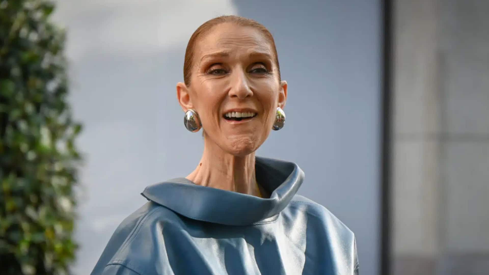 Céline Dion : persuadé de vivre une histoire d’amour avec la star, un fan verse 10 000 euros en cartes cadeaux à des escrocs